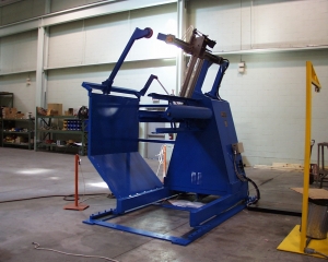 Decoiler - REEL WITH OVERARM COIL CENTERING ROLLERS